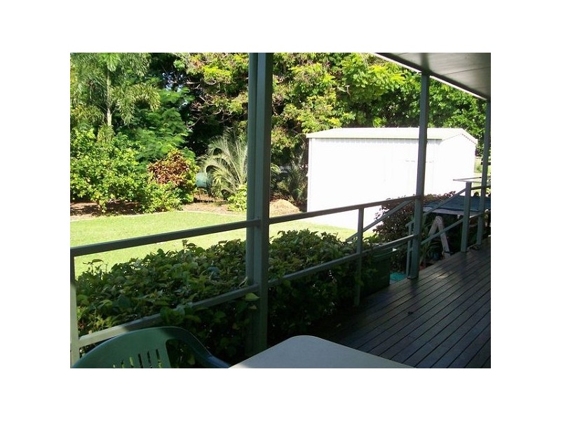 32 Murroona Street QUEENS BEACH, Bowen QLD 4805