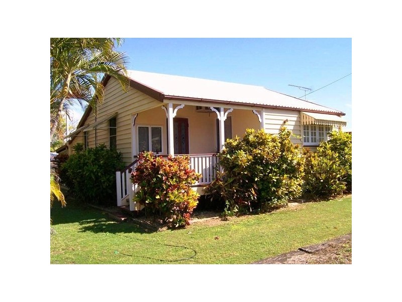 7 Gilbert Street, Bowen QLD 4805