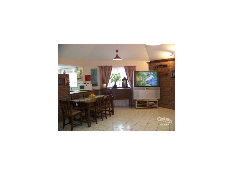 24 Baxter Avenue BRISK BAY, Bowen QLD 4805