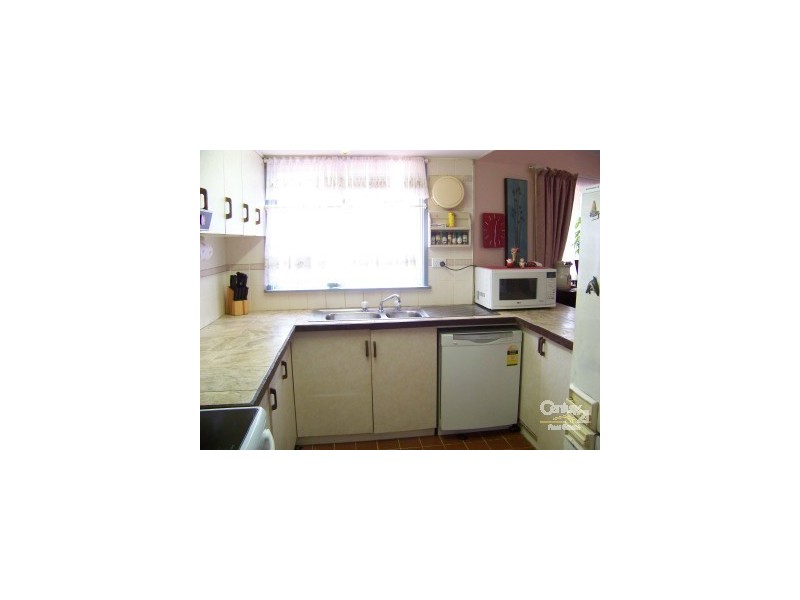 24 Baxter Avenue BRISK BAY, Bowen QLD 4805