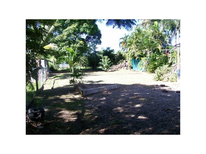 34 Creek Street, Bowen QLD 4805