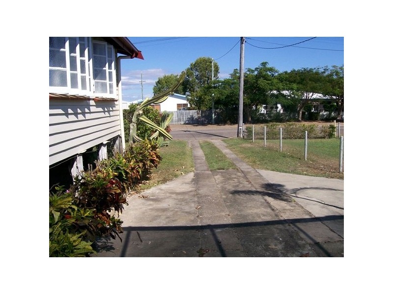 6 Gloucester Street, Bowen QLD 4805