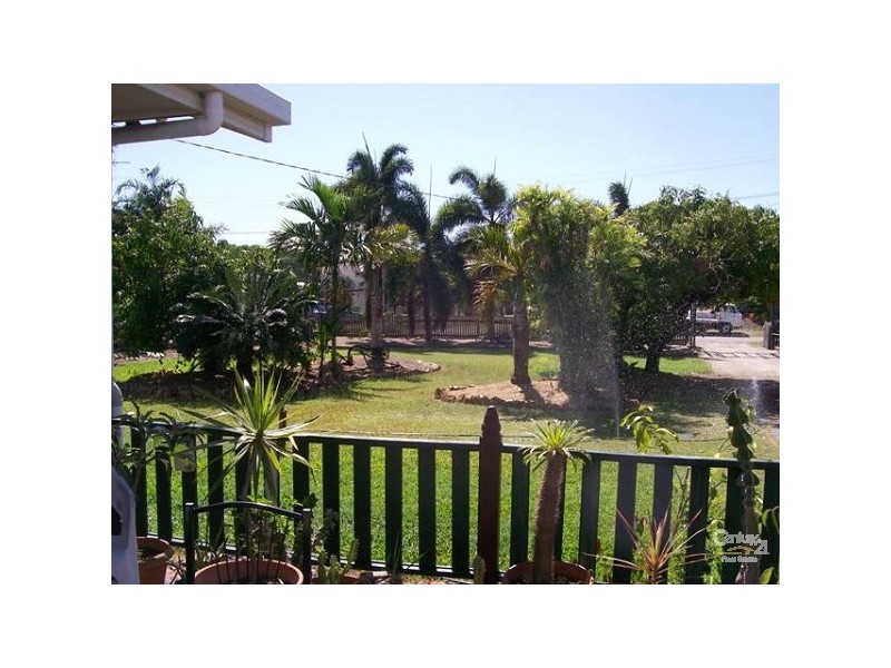 33 Brighton Road, Bowen QLD 4805