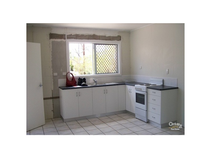 14 Livingstone Street, Bowen QLD 4805