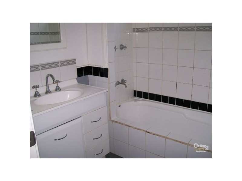 8 Kennedy Street, Bowen QLD 4805