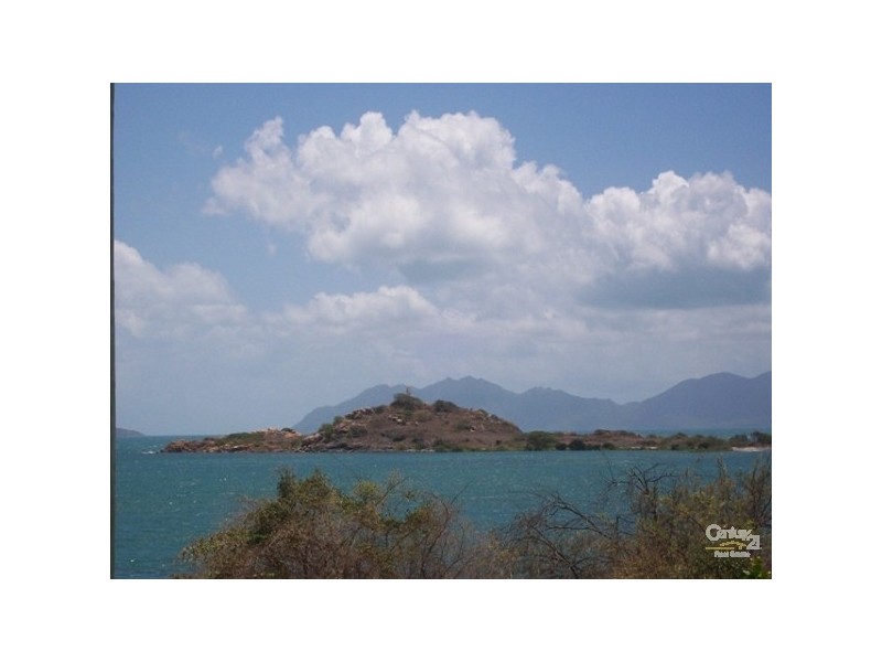 5 Elphinstone Street, Bowen QLD 4805