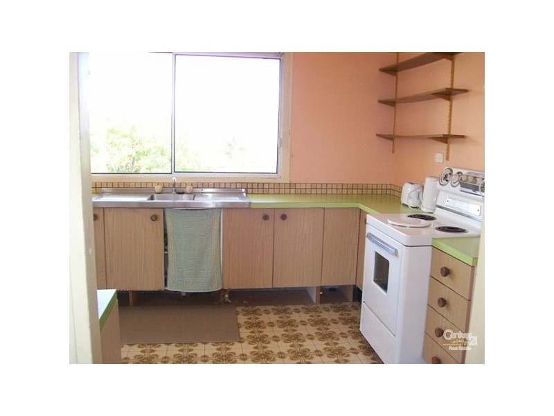 5 Elphinstone Street, Bowen QLD 4805