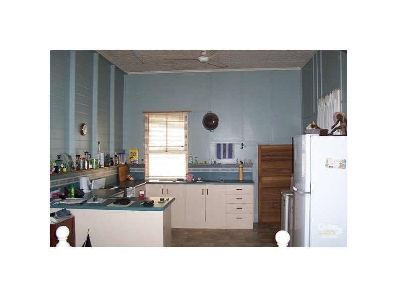 82 Herbert Street, Bowen QLD 4805