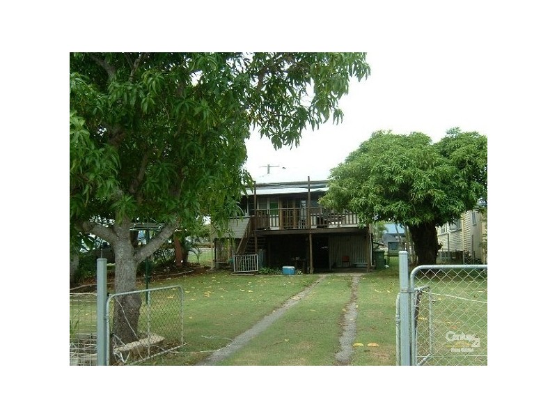 82 Herbert Street, Bowen QLD 4805