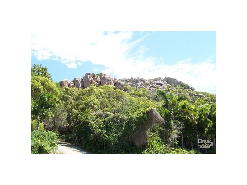 73 Murrays Bay Road, Bowen QLD 4805