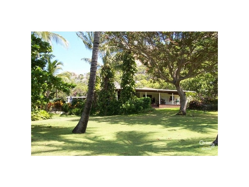 53 Murrays Bay Road, Bowen QLD 4805