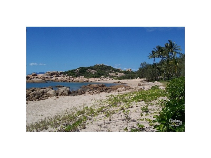 53 Murrays Bay Road, Bowen QLD 4805