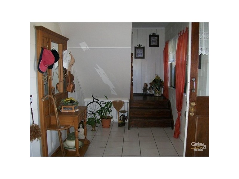 8 Gordon Street, Bowen QLD 4805