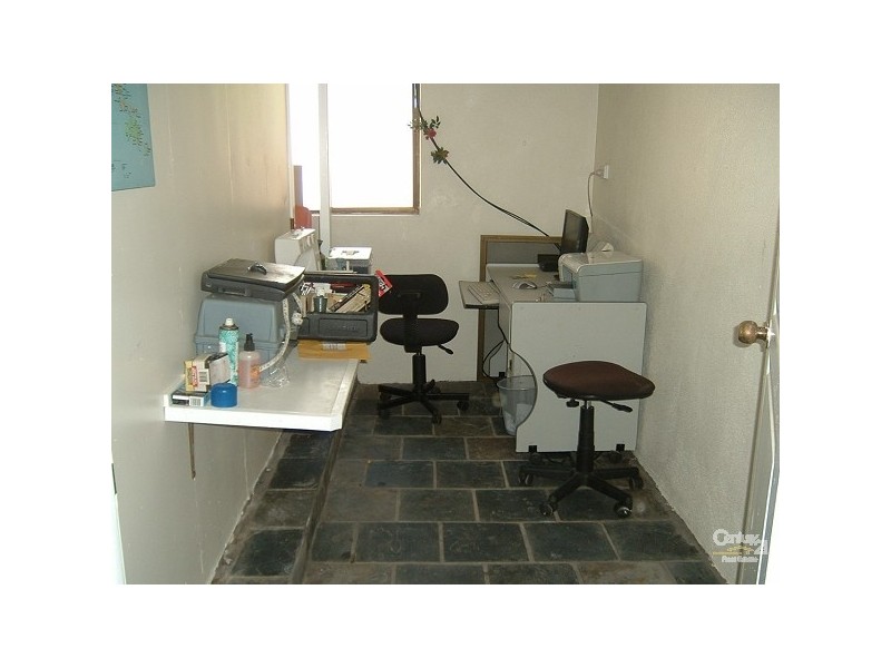 4 Wentworth Street, Bowen QLD 4805