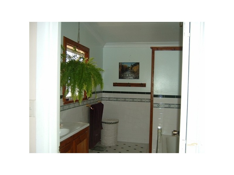 4 Wentworth Street, Bowen QLD 4805