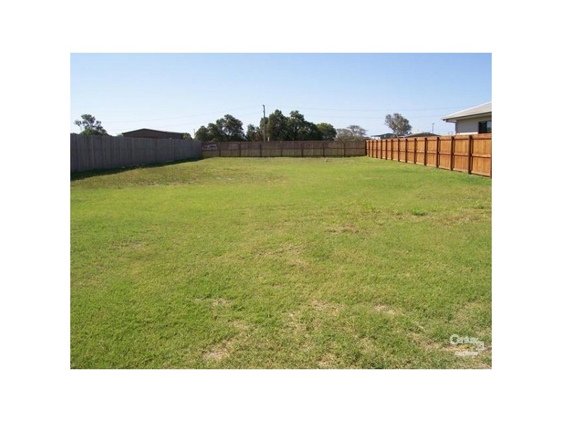 22 Matthews Street Merinda, Bowen QLD 4805