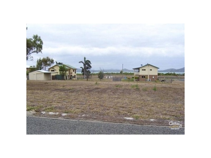 37 Elphinstone Street, Bowen QLD 4805