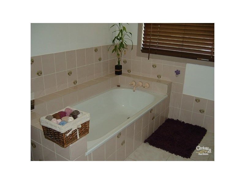 44 Jackson Street Merinda, Bowen QLD 4805