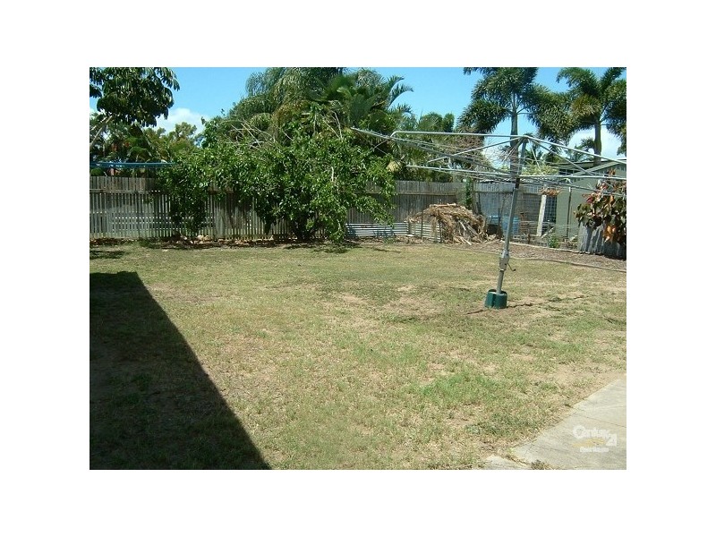 33 Coral Street, Bowen QLD 4805