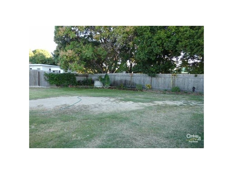 33 Murroona Street, Bowen QLD 4805