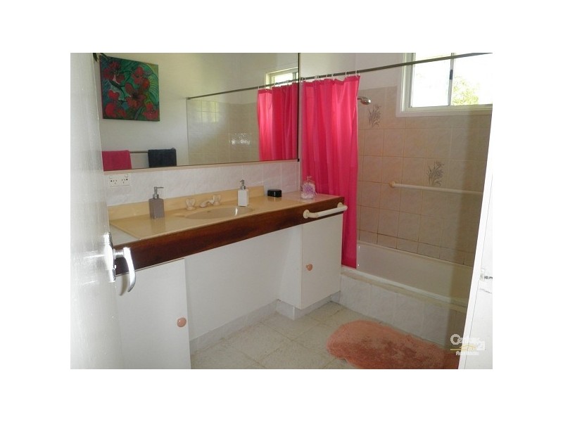 40 Inverdon Road, Bowen QLD 4805