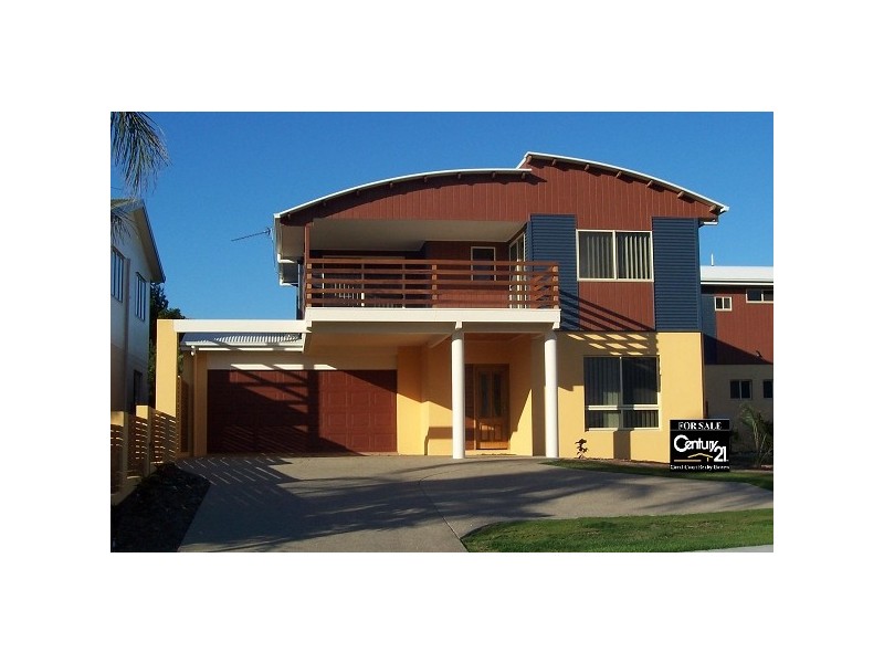 2/104 DALRYMPLE STREET, Bowen QLD 4805