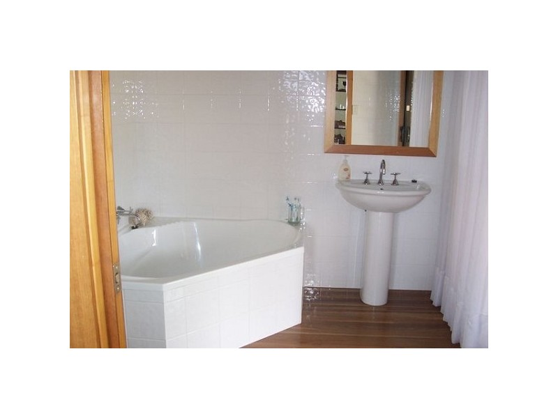 55 ADELAIDE TERRACE, Bowen QLD 4805