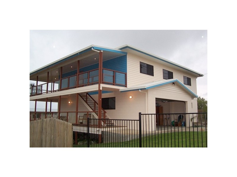 8 PILCHER PLACE, Bowen QLD 4805