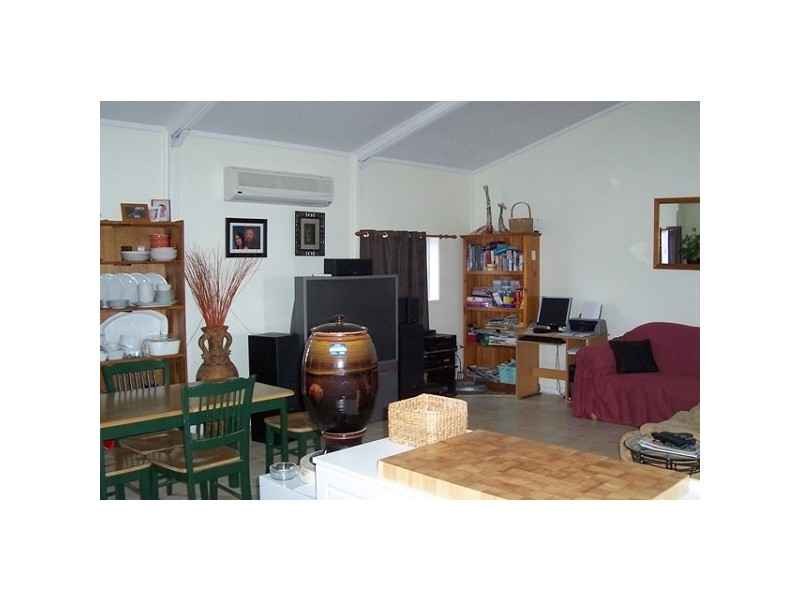 45 Edwards Esplanade, Brisk Bay, Bowen QLD 4805