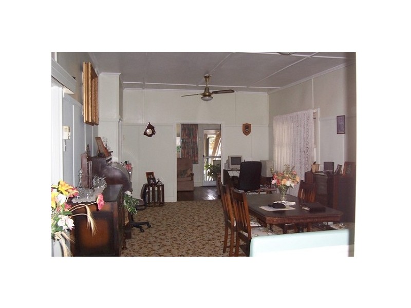 38 Murroona Street QUEENS BEACH, Bowen QLD 4805