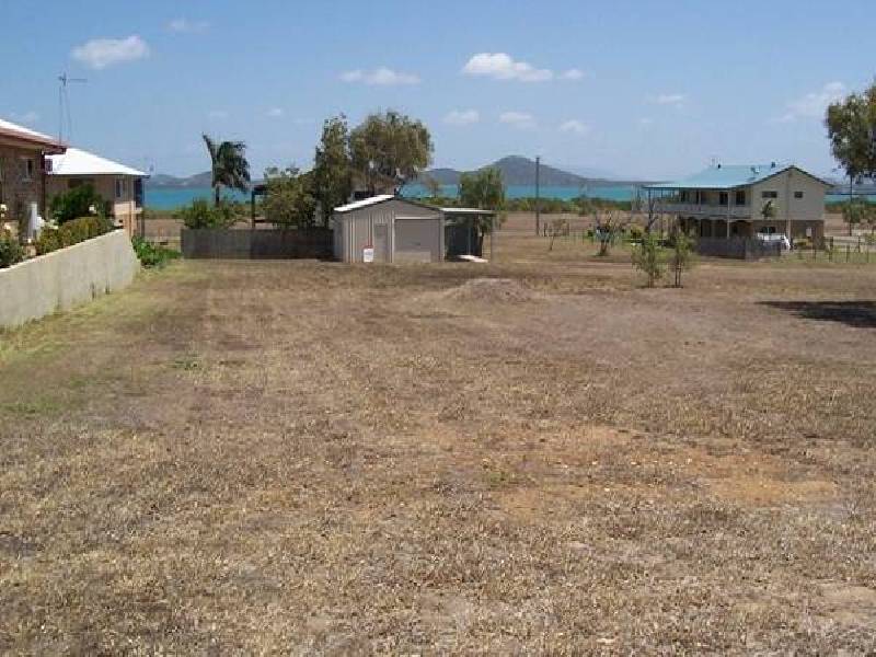 35 Elphinstone Street, Bowen QLD 4805