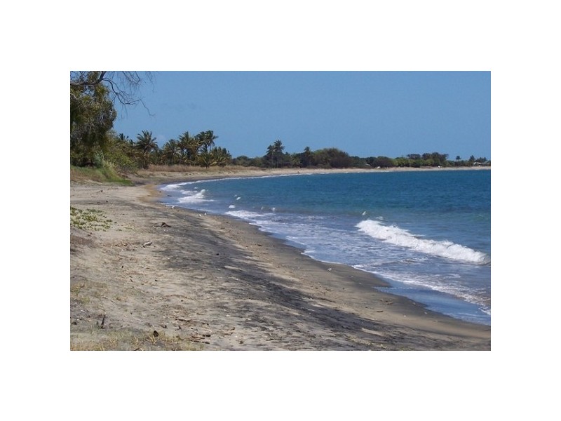 2 Nona Street, Bowen QLD 4805