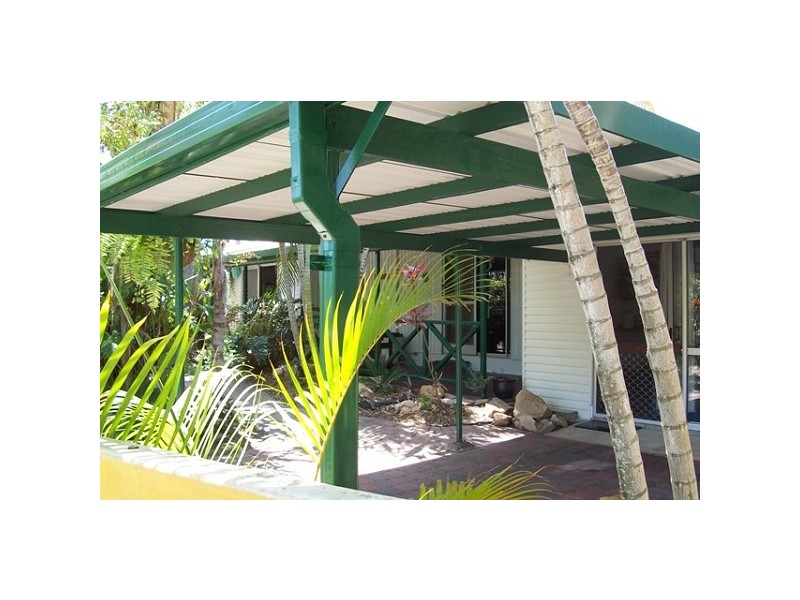 27 Gilbert Street QUEENS BEACH, Bowen QLD 4805