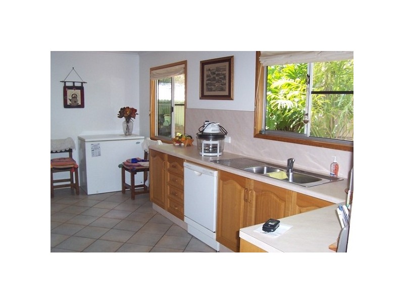 27 Gilbert Street QUEENS BEACH, Bowen QLD 4805