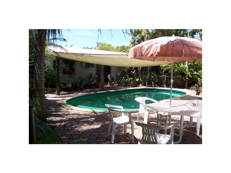 27 Gilbert Street QUEENS BEACH, Bowen QLD 4805