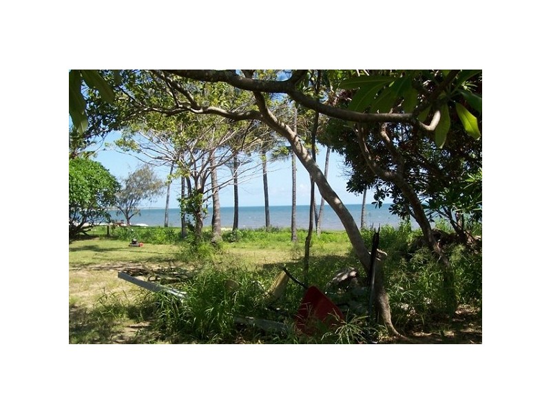 2 Howard Street, Bowen QLD 4805