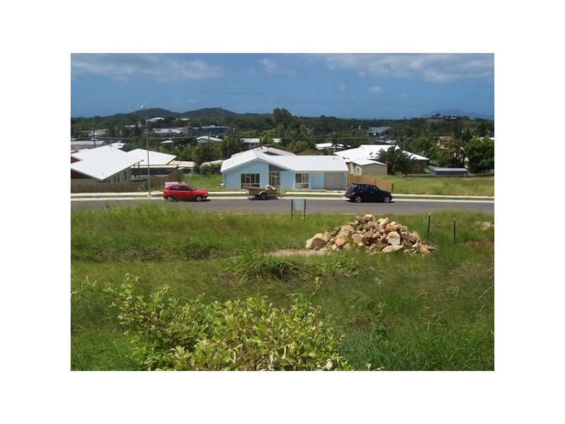 9 Allan Place, Bowen QLD 4805