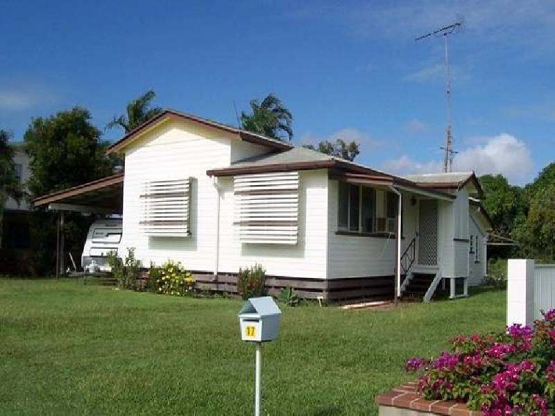 17 Gilbert Street, Bowen QLD 4805