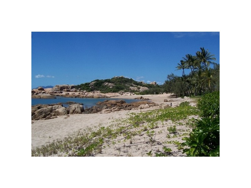 53 Murrays Bay Road MURRAYS BAY, Bowen QLD 4805