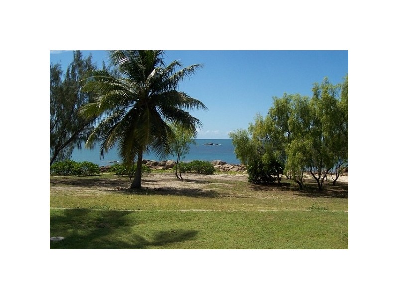53 Murrays Bay Road MURRAYS BAY, Bowen QLD 4805