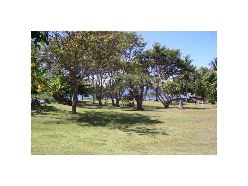 73 Murrays Bay Road MURRAYS BAY, Bowen QLD 4805