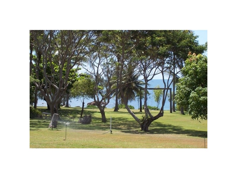 73 Murrays Bay Road MURRAYS BAY, Bowen QLD 4805