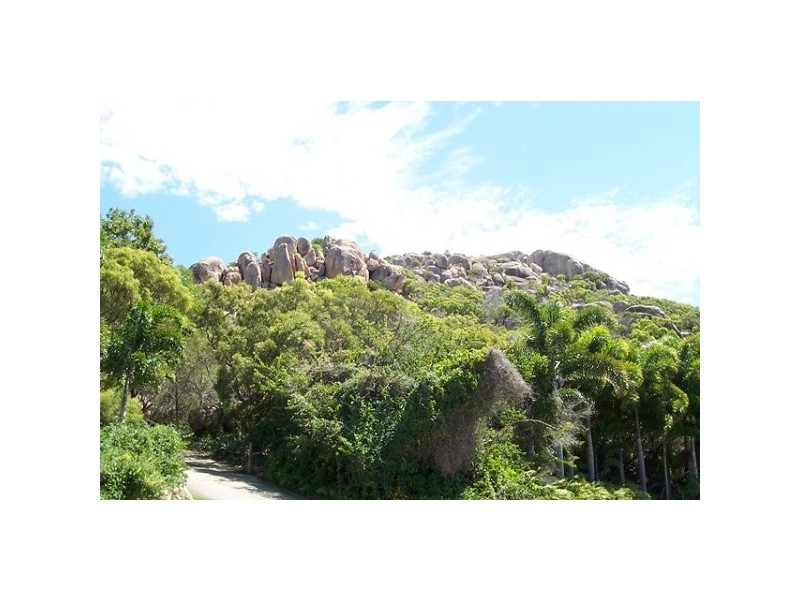 73 Murrays Bay Road MURRAYS BAY, Bowen QLD 4805