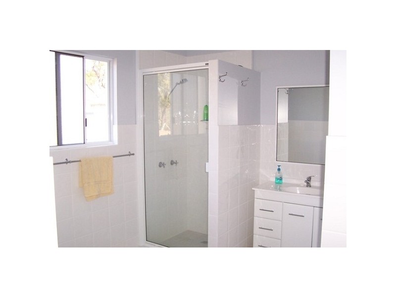 17 Pitcain Avenue BRISK BAY, Bowen QLD 4805