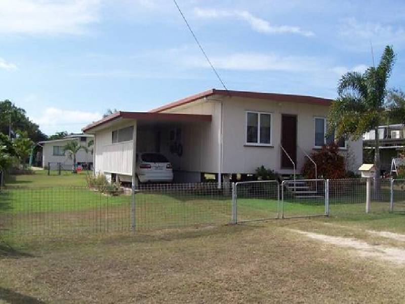 14 Rodney Street, Bowen QLD 4805