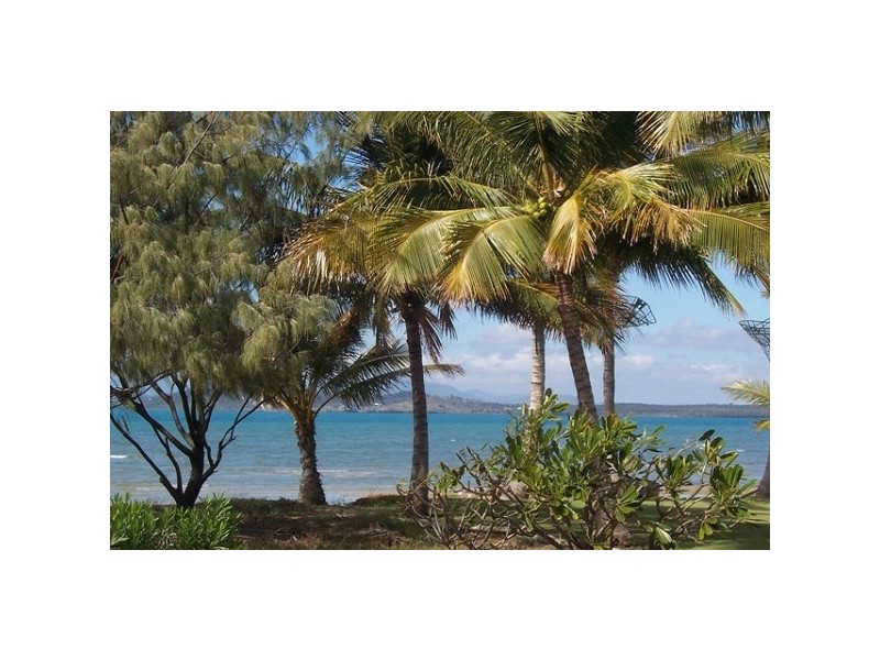 9 Thomas Street, Bowen QLD 4805