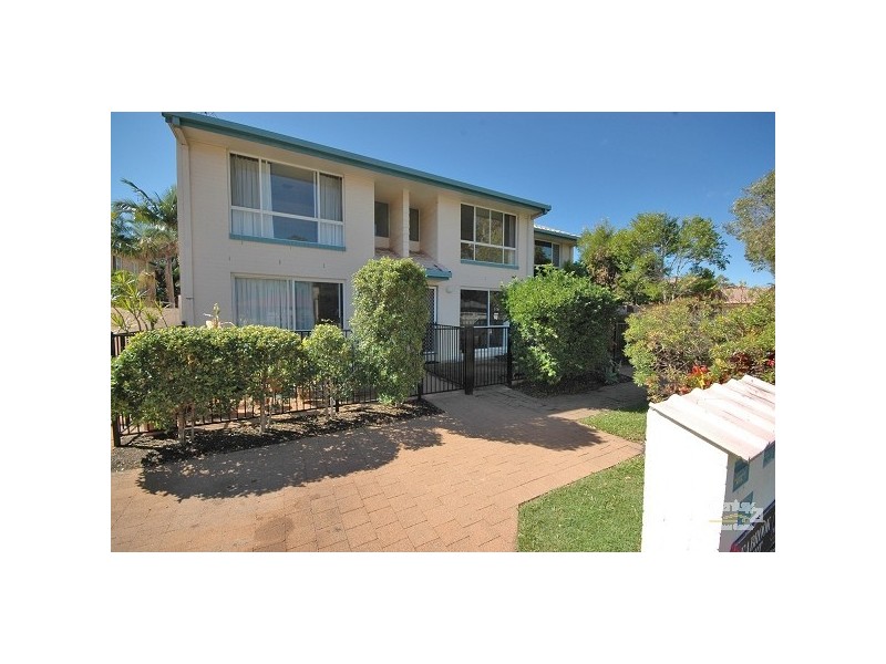 2/96 Amarina Avenue, Mooloolaba QLD 4557