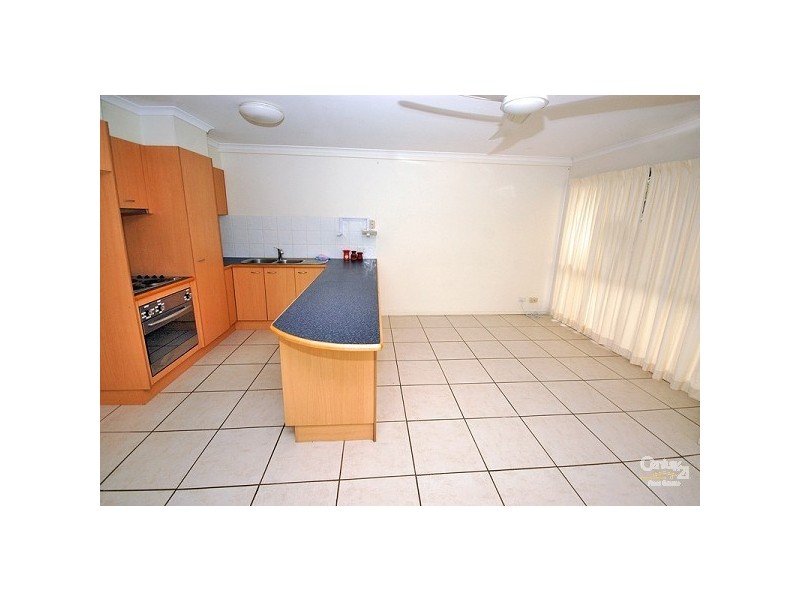 Unit 2 / 8 Yallanga Place, Mooloolaba QLD 4557