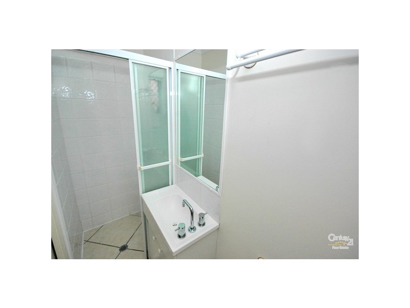 Unit 2 / 8 Yallanga Place, Mooloolaba QLD 4557