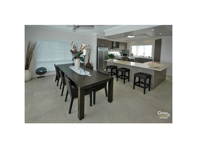 9 Reef Court, Birtinya QLD 4575